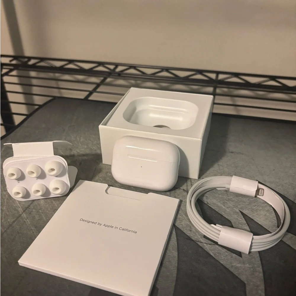 Apple AirPods Gen 2 Pro’s White Wireless Earbuds with Charging Case